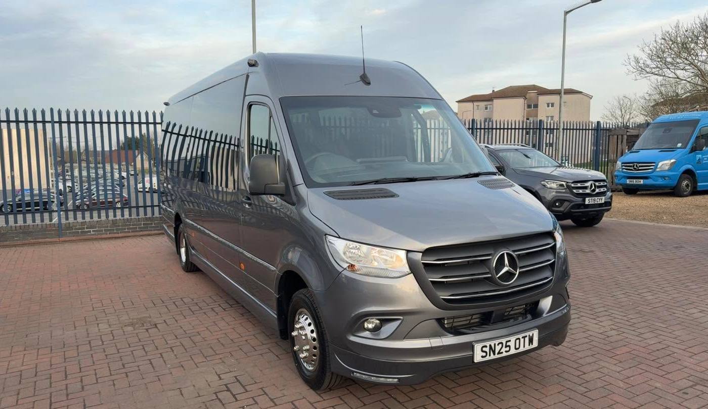 Private Return Transfers - 16 Seater