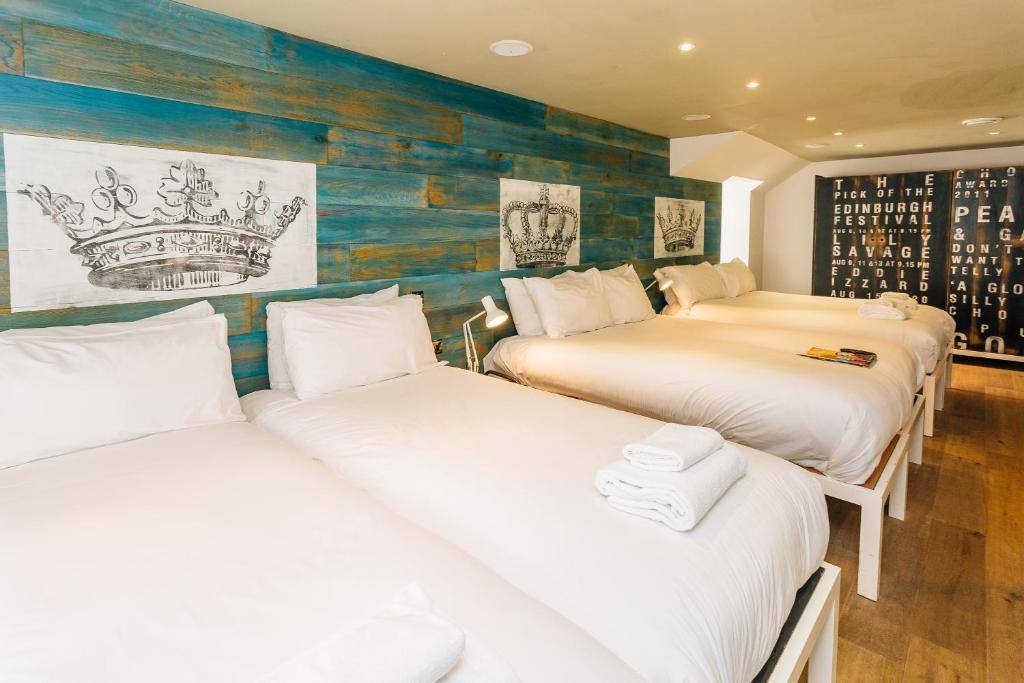 Stay Central Hotel
